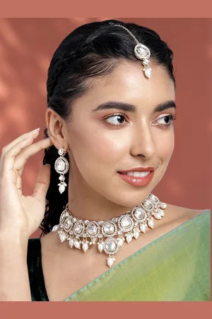 Peora Gold-Plated Kundan Jewellery Set