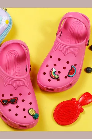 YK Girls Self Design Clogs