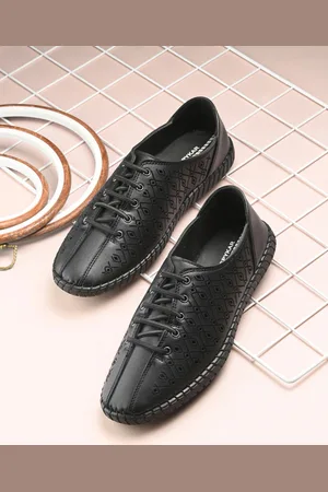 SPYKAR Women Textured Round Toe Sneakers