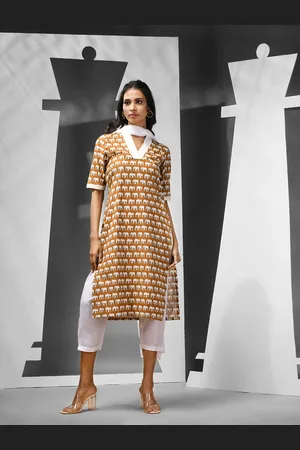 Charukriti Women Printed Regular Pure Cotton Kurta with Trousers & With Dupatta