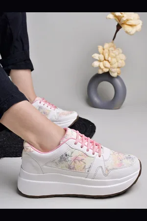 Shoetopia Women Printed Lightweight Comfort Insole Contrast Sole Lace-Up Sneakers