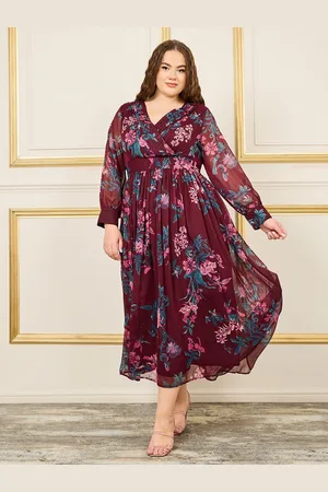 Styli Plus Size Floral Printed Puff Sleeves Empire Midi Dress