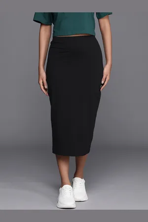 Boohoo Women Solid Straight Midi Skirt