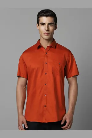 Louis Philippe Slim Fit Spread Collar Pocket Cotton Casual Shirt