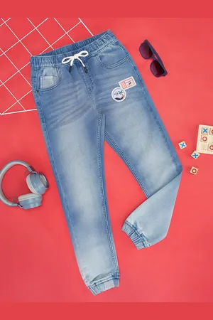 Pantaloons Boys Clean Look Heavy Fade Stretchable Jeans