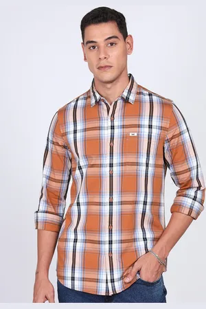 Lee Men Slim Fit Opaque Checked Casual Shirt