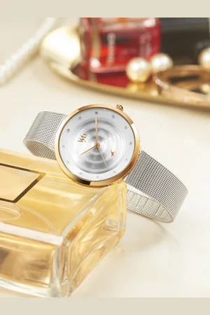 Fastrack Vyb Manifester Women Stainless Steel Bracelet Style Straps Analogue Watch FV60006KM02W