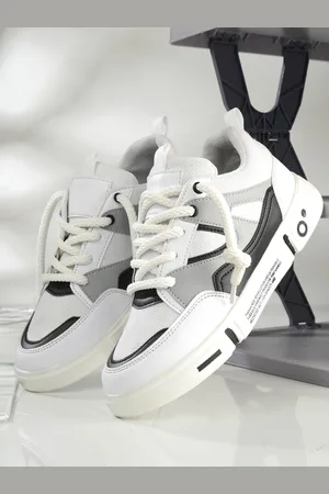 Kraasa Men Colourblocked Round Toe Sneakers
