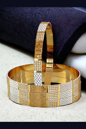 Lucky Jewellery Set Of 4 Gold-Plated Bangles