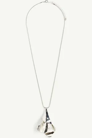 H&M Petal-Pendant Necklace