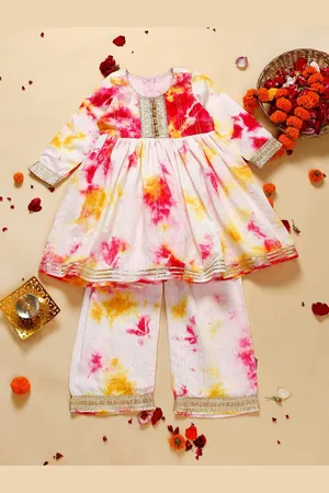 SAKA DESIGNS Girls Ombre Dyed Empire Sequinned Kurta with Trousers