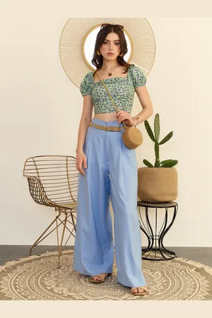 Berrylush Floral Print Square Neck Puff Sleeve Fitted Crop Top