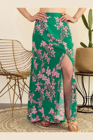 Berrylush Floral Printed High-Rise Flared Maxi Skirt