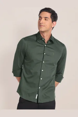 U.S. Polo Assn. Cutaway Collar Regular Fit Opaque Casual Shirt