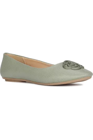 Bata Textured Round Toe Embellished Ballerinas