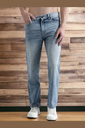 Bene Kleed Men Relaxed Fit Mid-Rise Clean Look Light Fade Cotton Jeans