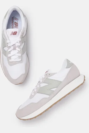 New Balance Men 237 Colourblocked Round-Toe Everyday Sneakers with Brand Logo Detail