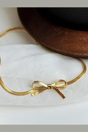 EL REGALO Gold-Plated Necklace