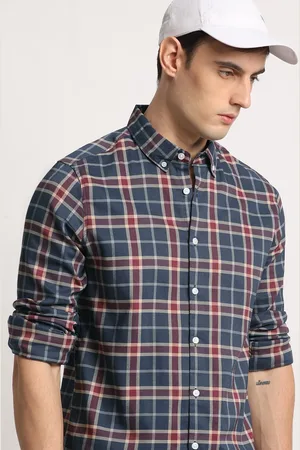 The Bear House Men Checked Slim Fit Button-Down Collar Casual Shirt
