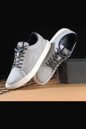 SPYKAR Men Textured Round Toe Sneakers