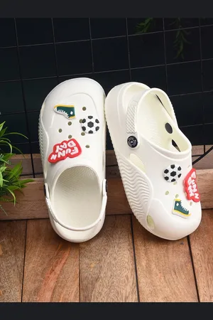 Birde Boys Applique Detailed Clogs