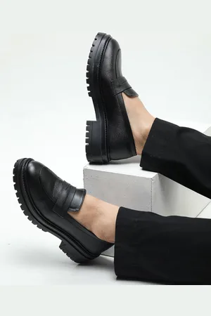 SHUZ TOUCH Women Penny Loafers