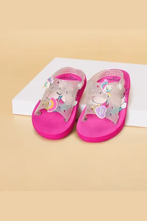 Pantaloons Girls Self Design Clogs