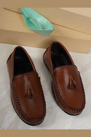 STYLE SHOES Boys Textured Lightweight Tasseled Loafers