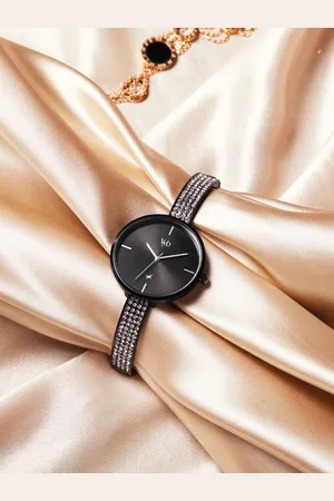 Fastrack Women Round Shaped Bracelet Style Straps Analogue Watch FV60009NM01W