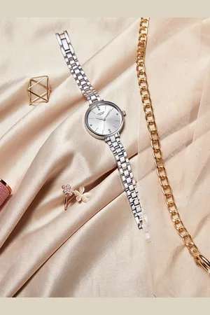 Sonata Poze Women Embellished Dial & Bracelet Style Straps Analogue Watch SP80018SM01W