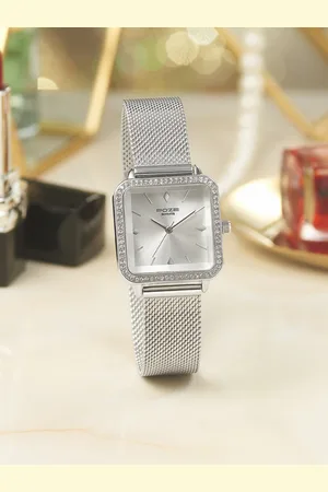 Sonata Poze Women Embellished Dial & Bracelet Style Straps Analogue Watch SP80030SM01W