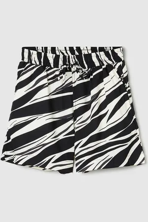 Max Collection Girls Abstract Printed Mid-Rise Shorts