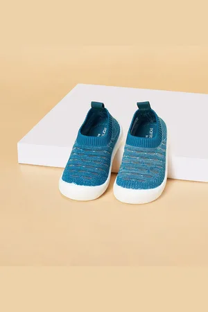 Pantaloons Boys Textured Round Toe Slip-On Sneakers