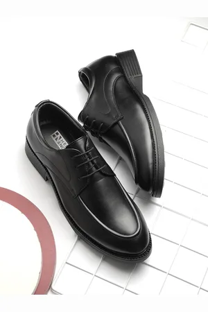 HERE&NOW Men Textured Round Toe Formal Derbys