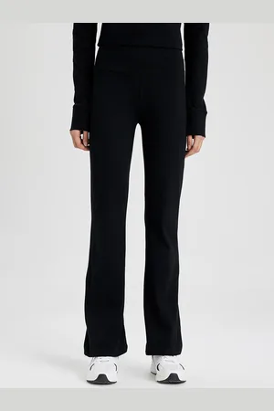 DeFacto Women Regular Fit Mid-Rise Trouser