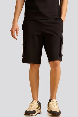 Muvazo Men Mid-Rise Cotton Cargo Shorts