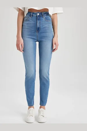 DeFacto Women Slim Fit Mid Rise Clean Look Stretchable Jeans