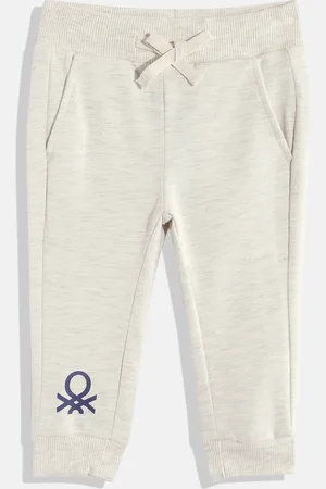 Benetton Boys Solid Jogger with Brand Logo Print