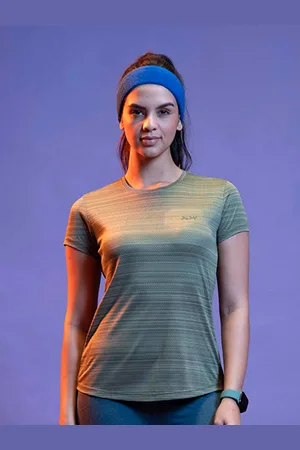Lyra Women Hooded Pockets T-shirt