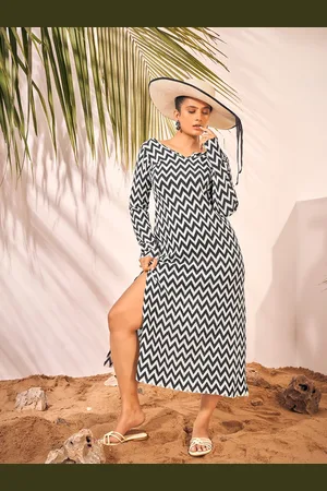 Curvy Lane Plus Size Zig Zag Knitted Midi Dress