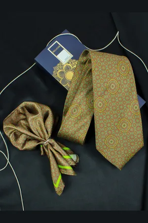 PELUCHE Spring Bloom Men Green Neck Tie & Pocket Square Set