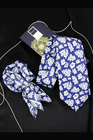 PELUCHE Men Sky Blossom Printed Accessory Gift Set