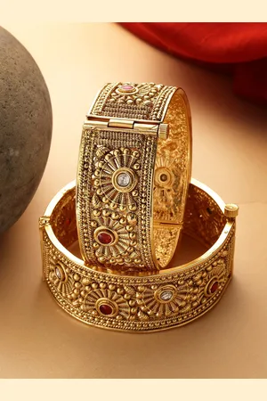 karatcart Set Of 2 Gold-Plated Kundan-Studded Bangles