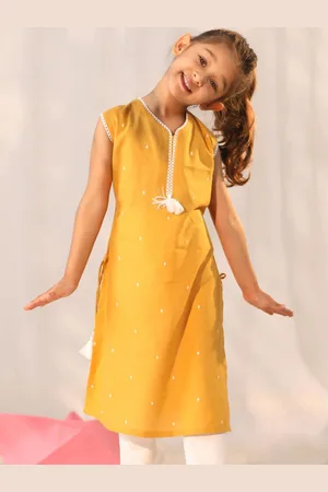Vastramay Girls Geometric Embroidered Pure Cotton Kurta