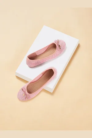 Pantaloons Textured Round Toe Ballerinas With Bow