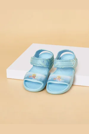 Pantaloons Girls Printed Sliders