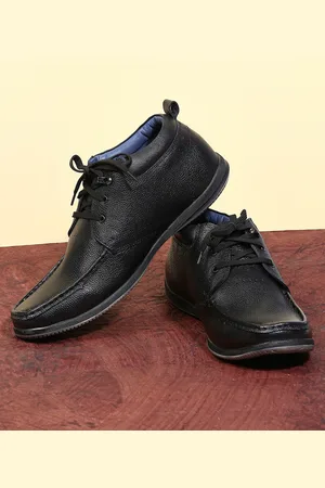 Buckaroo Men Textured Leather Derbys
