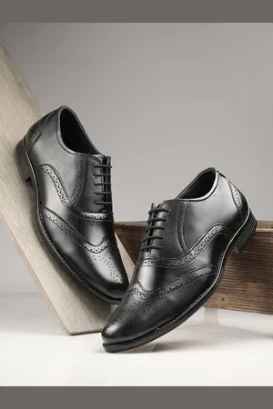 HERE&NOW Men Textured Round Toe Leather Formal Brogues