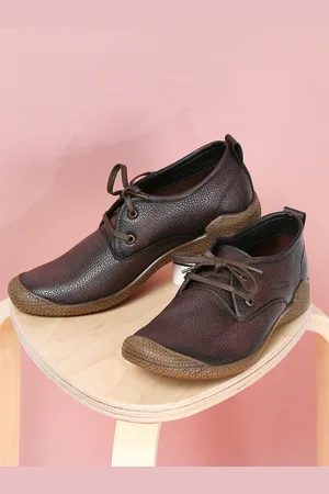 Buckaroo Men Textured Leather Derbys