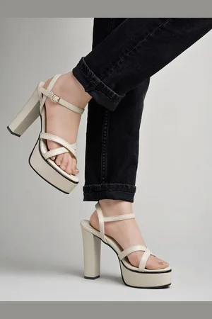 Shoetopia Women Block Heels Sandals